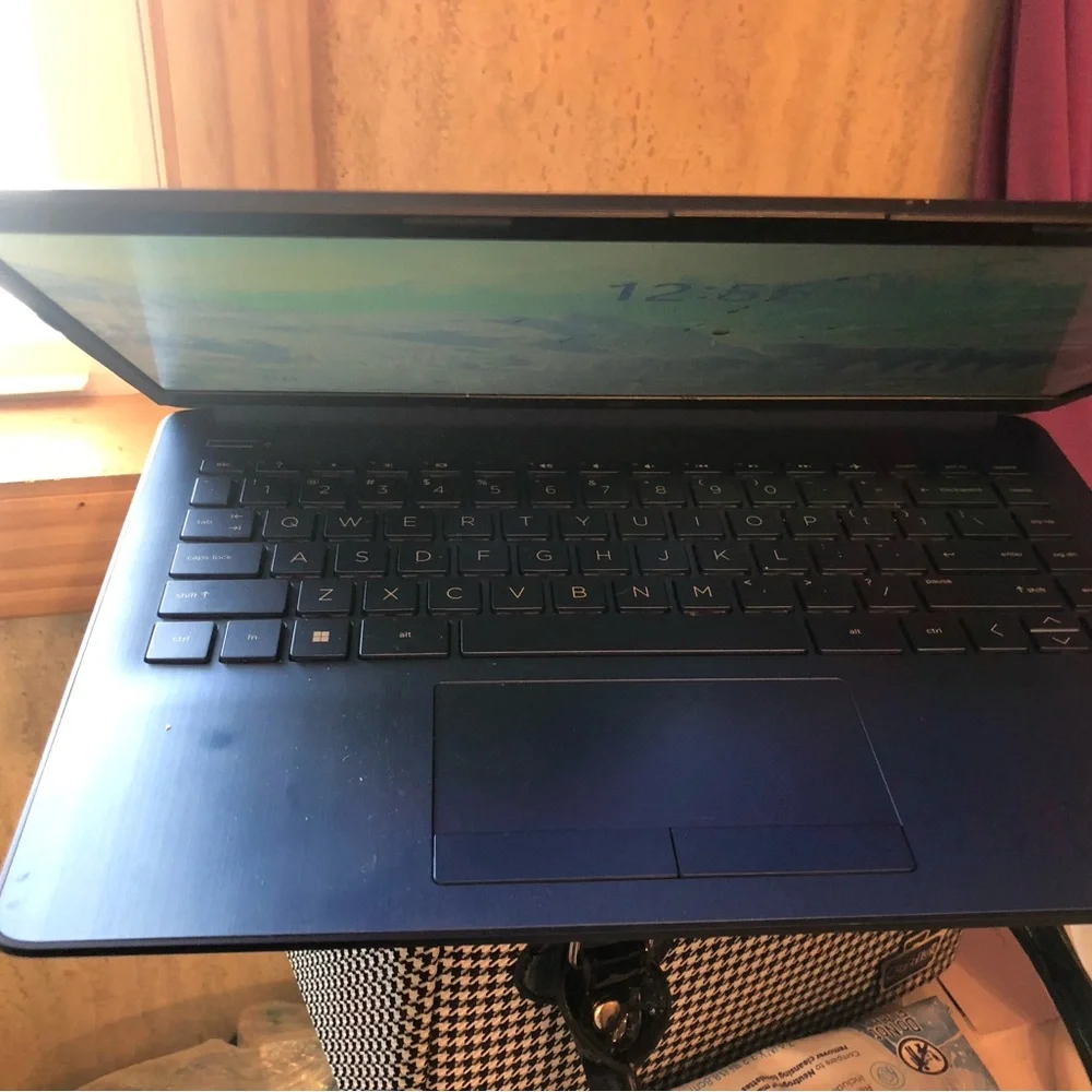 HP Black Slim Laptop with Thin Bezels and Matte Finish